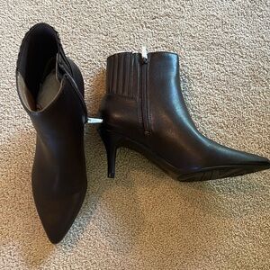 Life Stride Black Boots Size 8